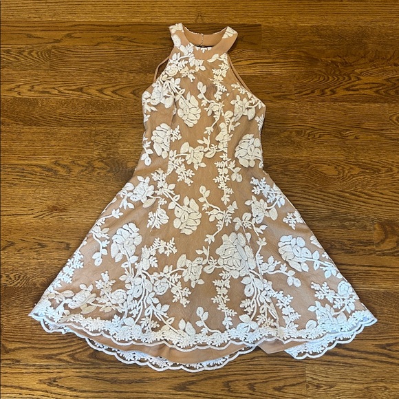 Dress The Population Abbie white Sequin Halter Minidress Size Small - Picture 3 of 11